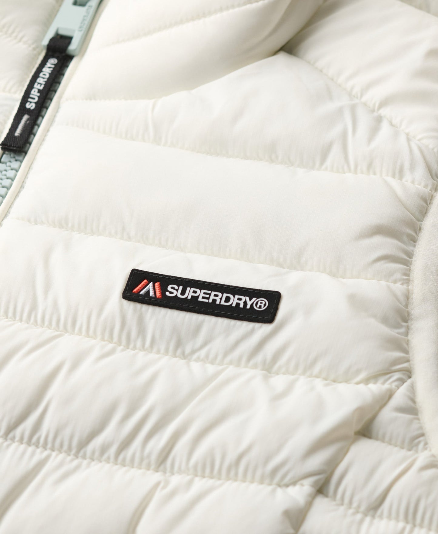 Fuji Lite Padded Slim Fit Gilet | Off Grey
