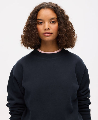 Essential Logo Crew Sweat | Eclipse Navy