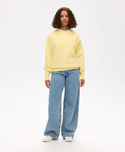Essential Logo Crew Sweat | Pale Yellow