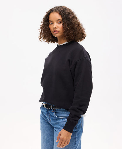 Essential Logo Crew Sweat | Black